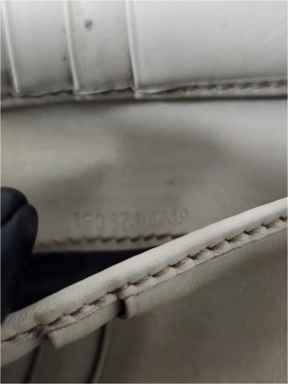 Authentic Gucci Vintage GG Signature Leather Compact Wallet Cream/Brown - Picture 10 of 15